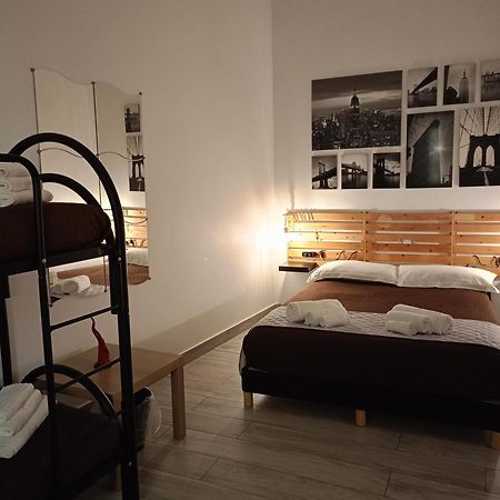 Отель La Casa Del Rione Sanita' Неаполь Экстерьер фото