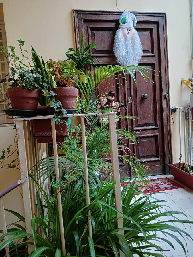 Отель La Casa Del Rione Sanita' Неаполь Экстерьер фото