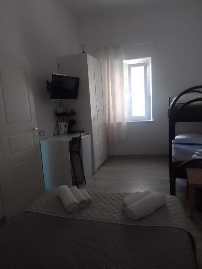 Отель La Casa Del Rione Sanita' Неаполь Экстерьер фото