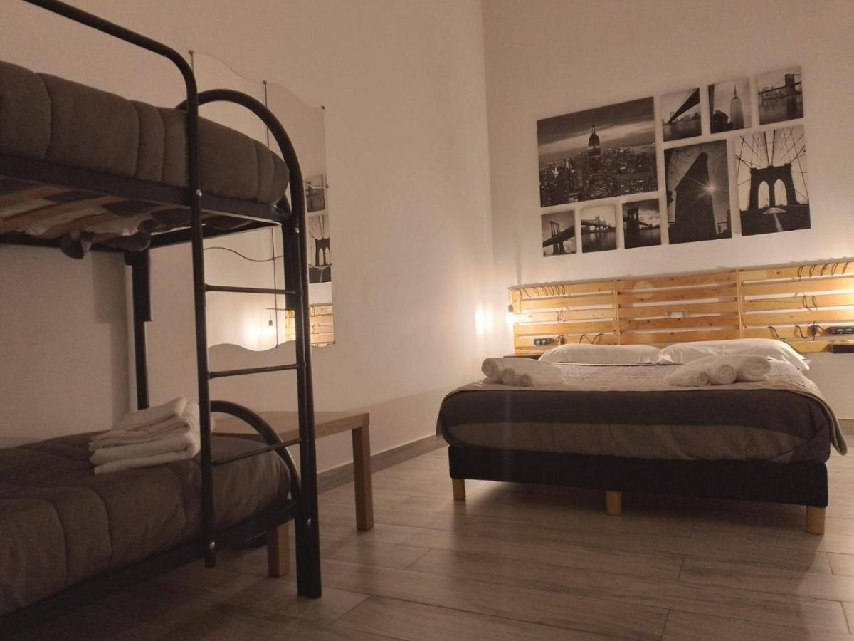 Отель La Casa Del Rione Sanita' Неаполь Экстерьер фото