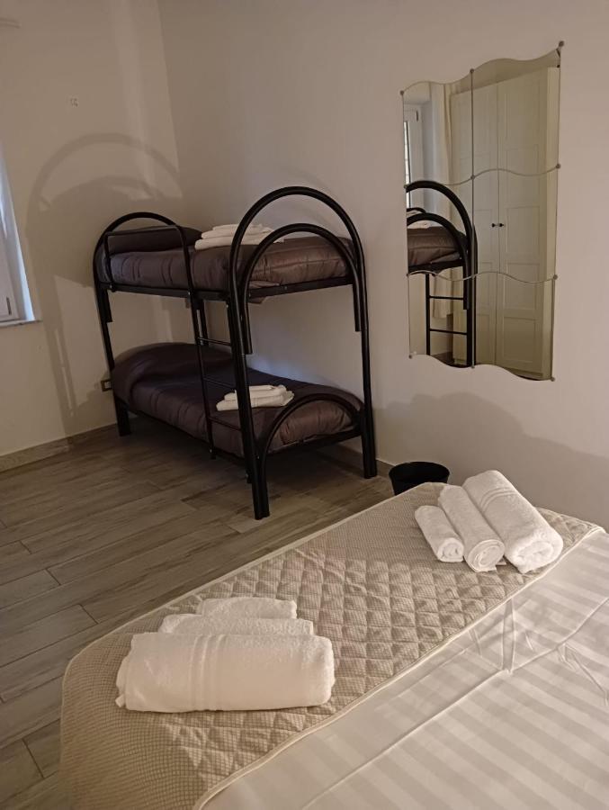Отель La Casa Del Rione Sanita' Неаполь Экстерьер фото